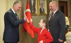 Ulugazi İlkokulu’na masal gibi bir bahçe
