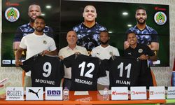 Alanyaspor Yeni Transferleri İçin İmza Töreni Düzenledi
