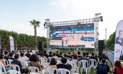 Dev Ekranda A Milli Basketbol Takımı ile Polonya Maçı İzlendi