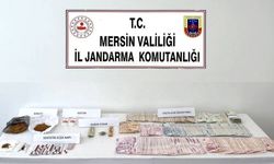 Jandarma  Operasyonda Çok Sayıda Madde ve Para Ele Geçti, 4 Kişi Tutuklandı