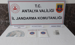 Jandarmadan Zehir Tacirlerine Darbe: 1 Kilo 650 Gram Metamfetamin Ele Geçirildi