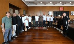 Başkan Görgel, Şampiyon Takımı Makamında Kutladı