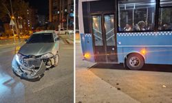 Kahramanmaraş’ta Anayola Çıkmaya Çalışan Otomobil Otobüse Çarptı