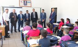 Kahramanmaraş'ta Öğrencilere Sırt Çantası Hediye Edildi