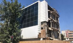 Kahramanmaraş’ta Yıkılmayan O Tek Bina Tepki Çekiyor