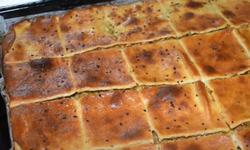 Kahramanmaraş’ın Unutulmaz Lezzeti: Maraş Kömbesi Sofralara Dönüyor