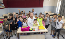 “Minik Öğrencilere 18 Bin Çanta ve Kırtasiye Seti Dağıtıldı”