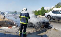 Otomobilde Çıkan Yangın Paniğe Yol Açtı