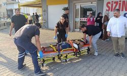Otomobile Çarpan Motosiklet 30 Metre Sürüklendi: 2 Yaralı