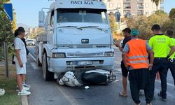 Su Tankeri ile Motosiklet Çarpıştı: Anne ve İki Çocuk Yaralandı