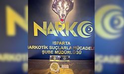 Üzerinden skunk ve sentetik ecza çıkan 2 kişi yakalandı