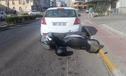 Virajı Alamayan Motosiklet Park Halindeki Araca Çarptı