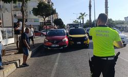 Yolun Karşısına Geçmeye Çalışan Kadına Taksi Çarptı