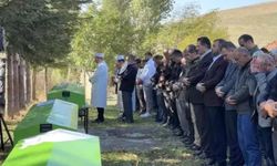 Pazardan Mezara: 3 Kardeş ve Enişteleri Yan Yana Defnedildi