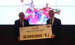 Büyükşehirden Amatör Spor Kulüplerine 8 Milyon TL Destek