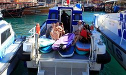 Denizde Sürüklenen Gençlere Ekiplerden Anında Müdahale