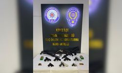 Eş Zamanlı Baskında Silah ve Mühimmat Bulundu