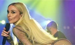 Gülşen'den Seyircisine Sert Tepki: Üzerinde Atatürk Var!