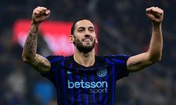 Hakan Çalhanoğlu'dan Fiorentina'ya Gol Yağmuru!