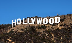 Hollywood Yıldızı Halkın Arasına Karıştı