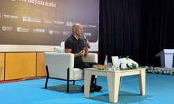 Kahraman Tazeoğlu, Kahramanmaraş Kitap Fuarı’nda Okurlarıyla Buluştu