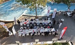 Gençler Işıklarla Filistin İçin Umut Yaktı