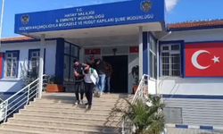 Kamyonet Kasasında 8 Kaçak Göçmen Yakalandı