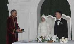 Vahit Kirişci ve Hanifi Toptaş, Çiftin Mutluluğuna Ortak Oldu