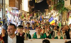 Side Antik Kenti Renkli Gösterilere Sahne Oldu