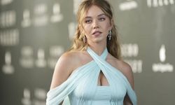 Ünlü Oyuncu Kırmızı Halıda Sütyen Giymedi Ters Işık Kurbanı Oldu!