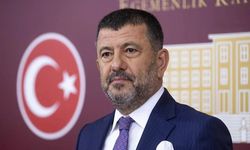 TBMM'de Gergin Anlar: Ağbaba'dan AKP'lilere Fotoğraflı Yanıt