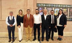 Tiyatro Sezonu Sanatseverlerin Yoğun İlgisiyle Başladı