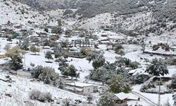 Toros Yaylalarına Mevsimin İlk Karı Düştü