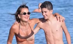 Ünlü İsim ve Oğlu Sokakta Görüntülendi: Boy Farkı Şaşırttı