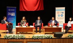 MHP’li Dora Kayseri Üniversitesi’nde Gençlerle Buluştu