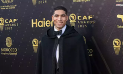 Achraf Hakimi Afrika'da Yılın Futbolcusu Seçildi Törene Scooter'la Geldi
