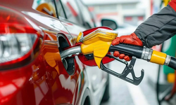 Akaryakıta Gece Yarısı Zam Şoku: Tabelalar Tekrar Düzenlenecek