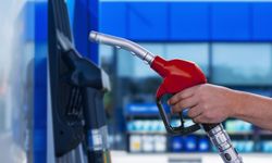 Akaryakıta Gece Yarısı Zam Geldi Benzin Fiyatları Yükseldi