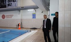 Kahramanmaraş İl Müdürü Özdemir Yüzme Havuzu'nda Sporcuları Ziyaret Etti