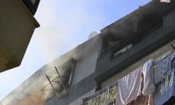 Antalya’da apartman yangını korkuttu: Dumanlar teras katı sardı