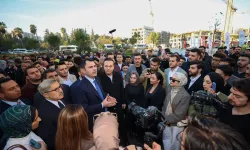 Bakan Kurum gençlerle afet bölgesindeki 'Asrın İnşası' seferberliğini gezdi