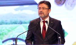 Bakan Yumaklı Zirai İlaçların Reçeteyle Satılacağını Duyurdu