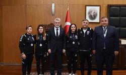 Başkan Görgel, Avrupa ikincisi Goalball Kadın Takımı’nı makamında ağırladı
