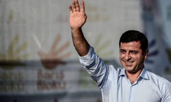 Arınç: Demirtaş Siyasetten Çekilecek ve Erdoğan'la Görüşecek