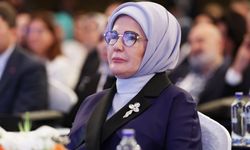 Emine Erdoğan'ın Atatürk Mesajındaki "Bani" Kelimesi Sosyal Medyada Trend Oldu