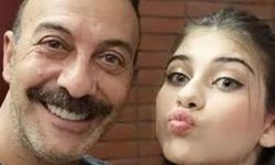 Hakan Yılmaz'ın Kızı Deniz Yılmaz Tiyatro Sahnesindeki Performansıyla İlgi Odağı Oldu