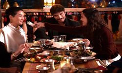 Halef'te geceye damga vuracak sahne sızdı! 'Sen Bir Aysın' türküsünü öyle bir söyledi ki...