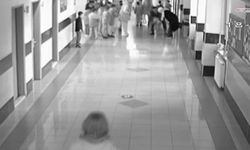 Kahramanmaraş'ta soluk borusuna yiyecek kaçan öğrenci Heimlich manevrasıyla kurtarıldı