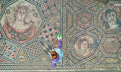 İznik'te 3. Yüzyıla Ait Taban Mozaiği Gün Yüzüne Çıkarıldı