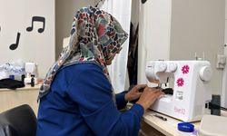 KAMEK Giyim Atölyesi’nde Kadın Eliyle Üretim ve Dönüşüm
